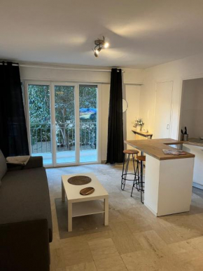 Coquet studio 10 min de Cannes